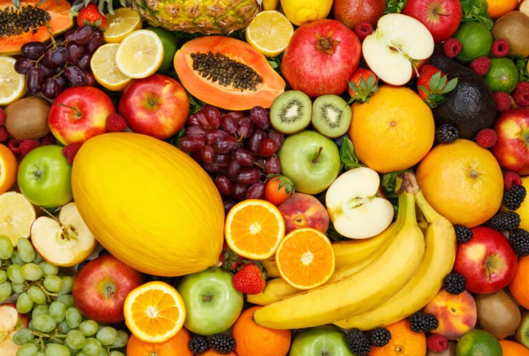 Acompañamos a productores y organizaciones en la adopción y fortalecimiento de las Buenas Prácticas Agrícolas (BPA), requisito clave para garantizar la inocuidad, sostenibilidad y calidad de la producción, y acceder a mercados con mayores exigencias.