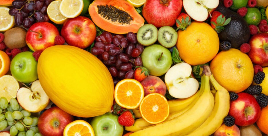 Acompañamos a productores y organizaciones en la adopción y fortalecimiento de las Buenas Prácticas Agrícolas (BPA), requisito clave para garantizar la inocuidad, sostenibilidad y calidad de la producción, y acceder a mercados con mayores exigencias.