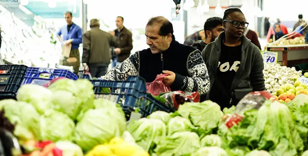 Organic farms avoid toxic inputs, improve soil health, grow clean, sustainable food that supports nature.